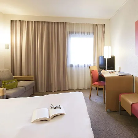 Novotel Centre Part-dieu 4* ליון