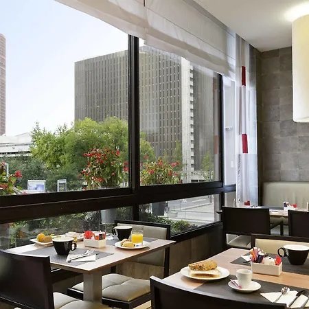 Novotel Centre Part-dieu Hotel 4*