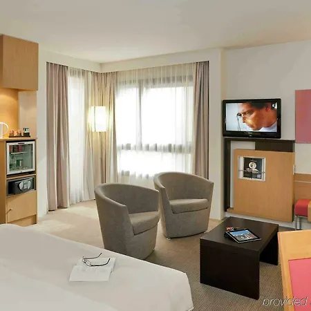 Novotel Centre Part-dieu 4* ליון